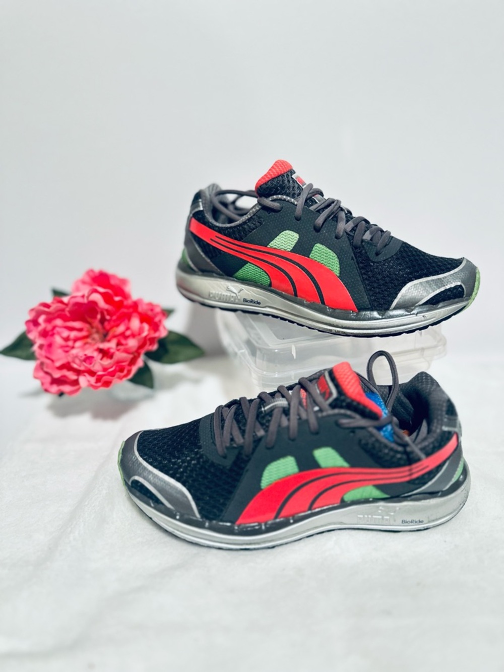 Puma BioRide Faas 550 Women’s 9.5 Running Show with Red & Green Accents 9.5